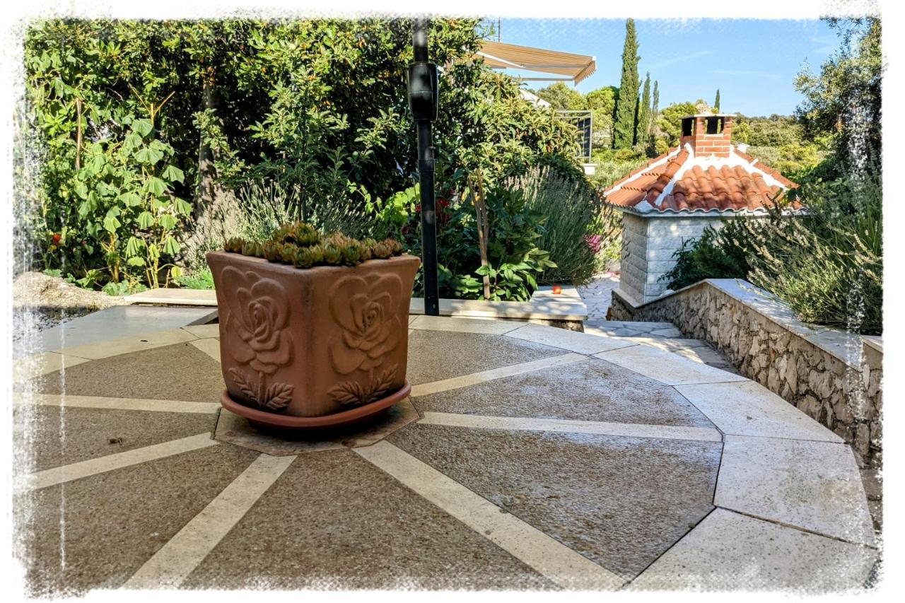 Apartments T&M Vinišće Εξωτερικό φωτογραφία
